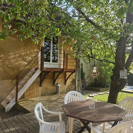 Habitación en casa particular D'hôte Familiale Et Piscine Privée